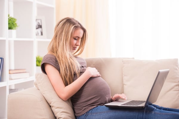 Top Support Groups & Resources for Surrogates