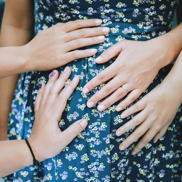 5 Ways to Bond with Your Unborn Baby via Surrogate